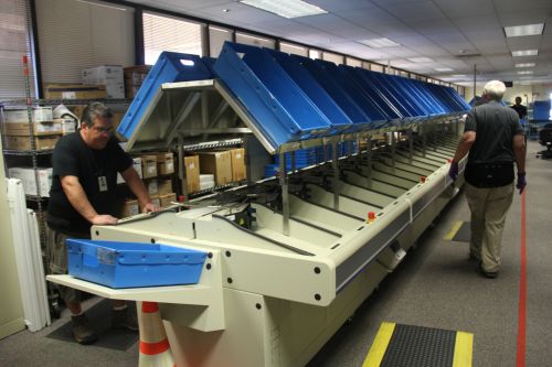 南湾选务处常规工作流程。(侨报资料图片,记者张苗摄)